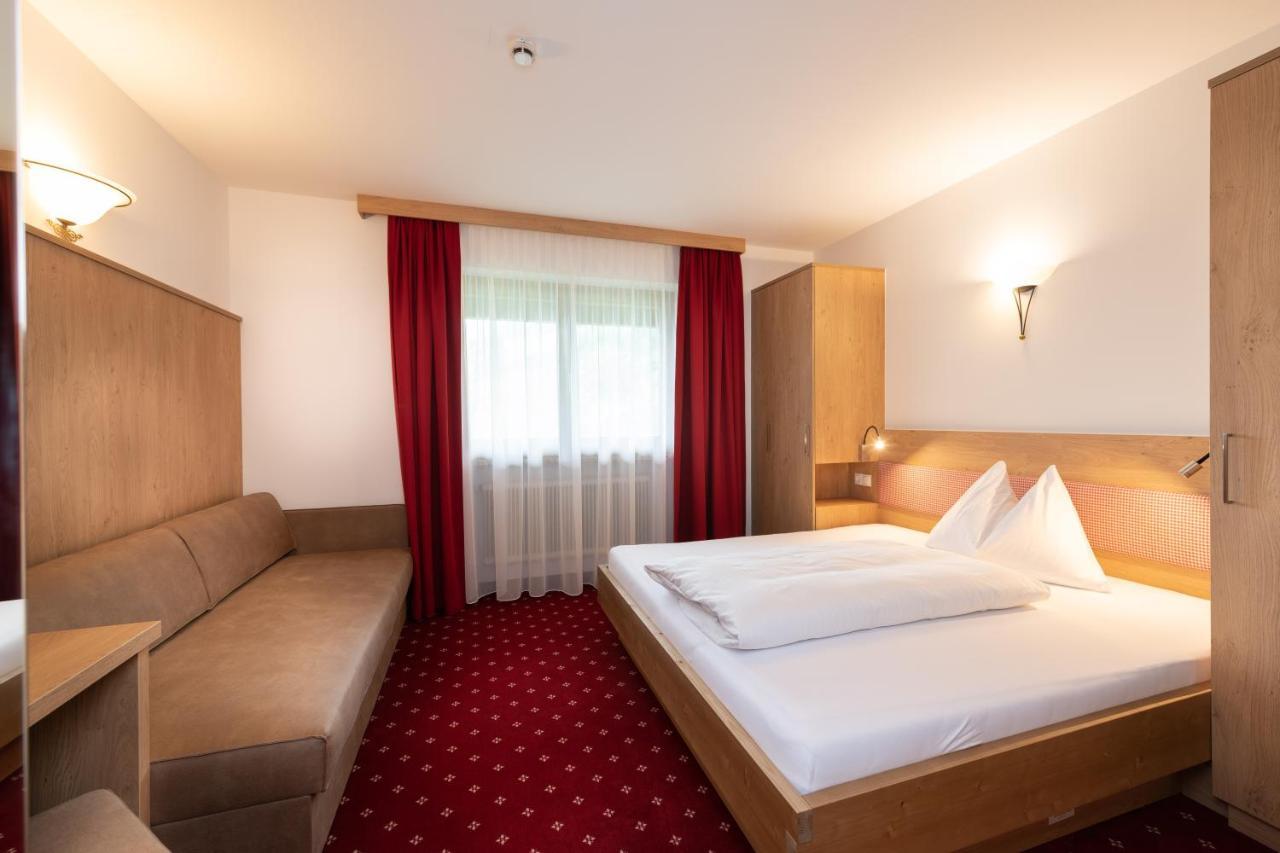 Hotel Gasthof Kroell - Inkl Nationalpark-Karte, 1 X Grossglockner Hochalpenstrasse Kostenlos, 1X Gerlos Alpenstrasse Kostenlos, Krimmler Wasserfaelle Kostenlos, Verschiedene Bergbahnen Kostenlos, Badesee Kostenlos, Bus & Zug Kostenlos, Genusskueche, Niedernsill Bagian luar foto