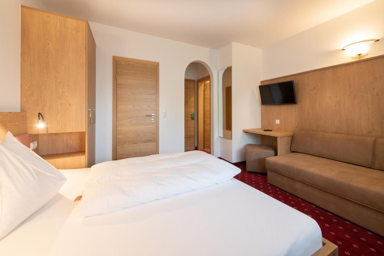Hotel Gasthof Kroell - Inkl Nationalpark-Karte, 1 X Grossglockner Hochalpenstrasse Kostenlos, 1X Gerlos Alpenstrasse Kostenlos, Krimmler Wasserfaelle Kostenlos, Verschiedene Bergbahnen Kostenlos, Badesee Kostenlos, Bus & Zug Kostenlos, Genusskueche, Niedernsill Bagian luar foto